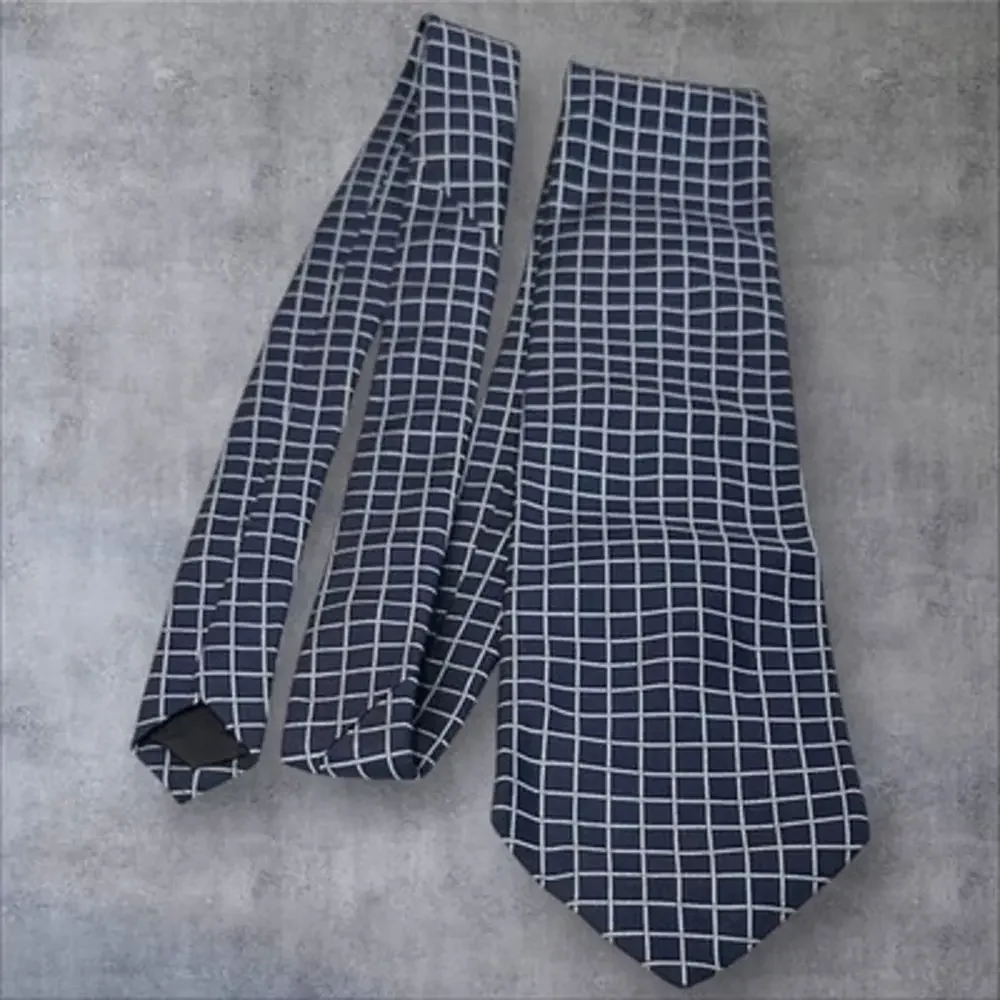 Brooks Brothers Makers Silk Tie Blue Window‎ Pane Check Silk Tie 3.75